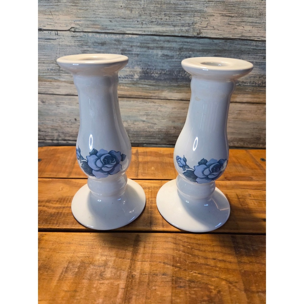 Vintage Jay Company Corelle Blue and White Candle Sticks - Picture 4 of 8